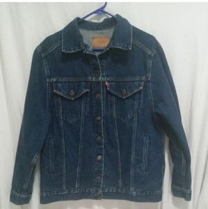 Men's vintage Size Medium Levi Blue Jean Jacket Denim Truckers